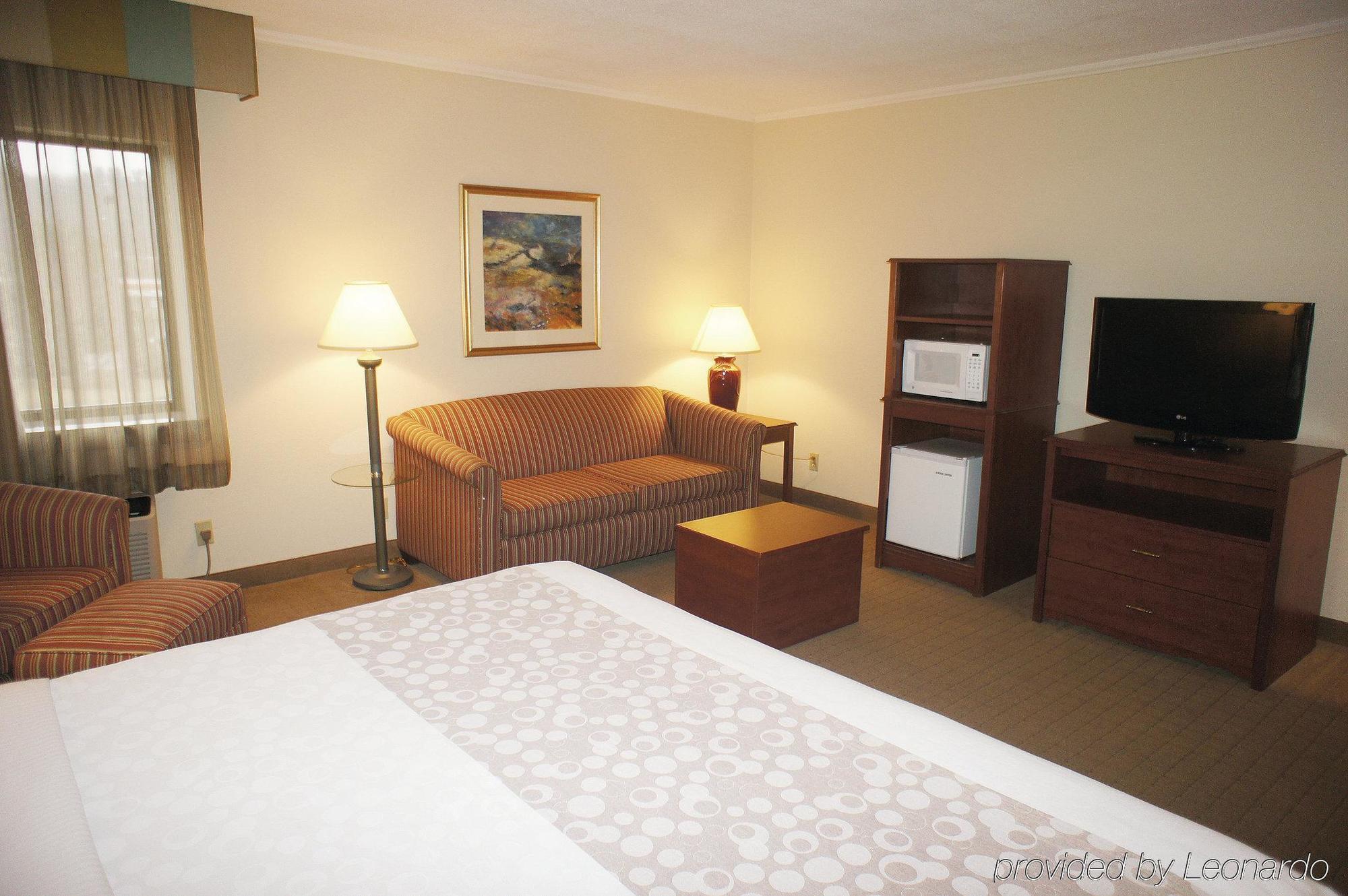 La Quinta Inn By Wyndham Auburn Worcester Exterior photo